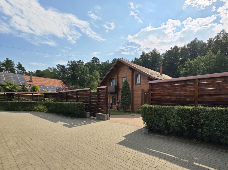 ПРОДАМ ДЕРЕВ'ЯНИЙ БУДИНОК СРУБ ЕКОДІМ  В БІЛОГОРОДЦІ